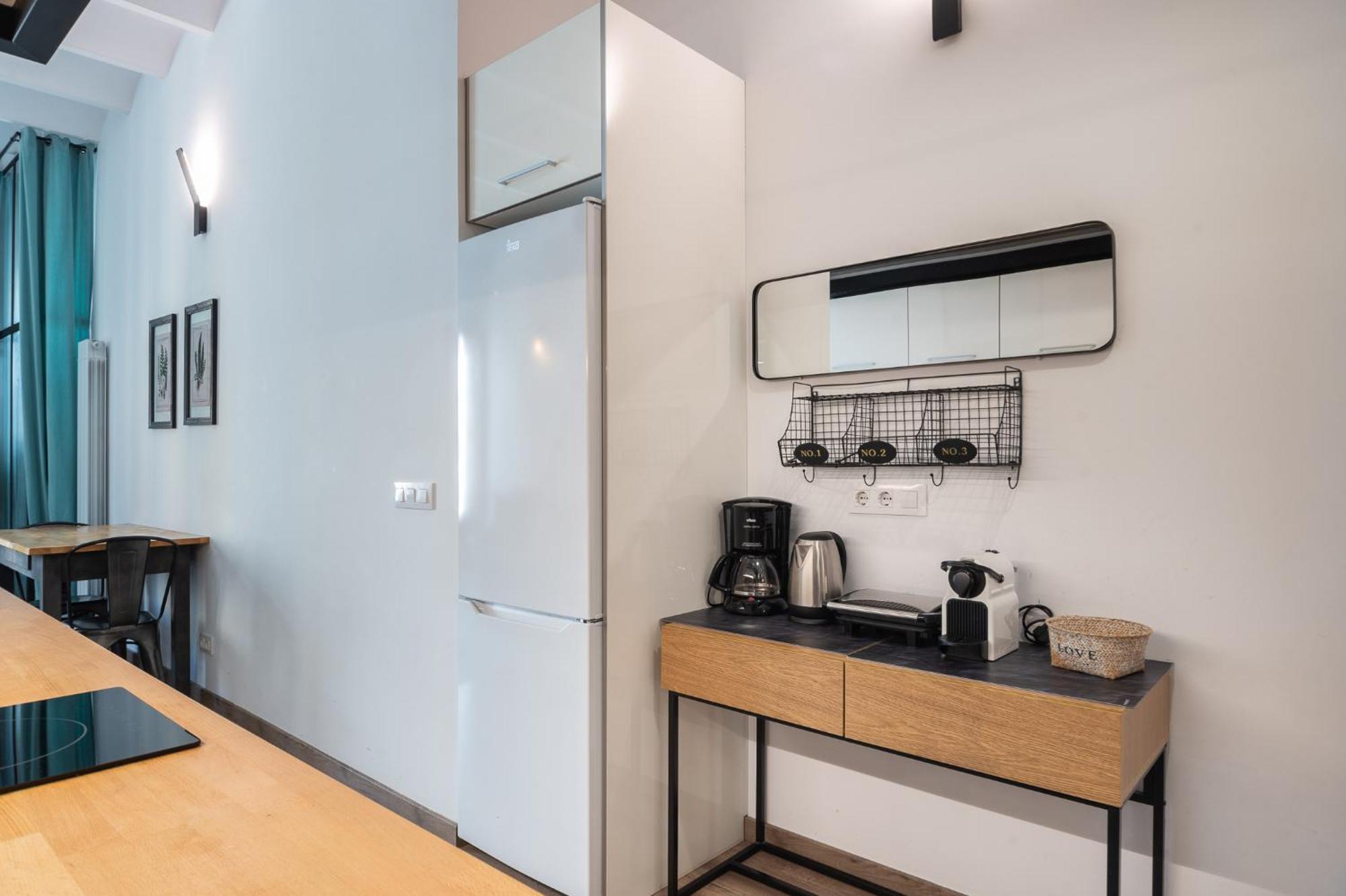 Beautiful Renovated Loft Minutes From The Beach Barcellona Esterno foto